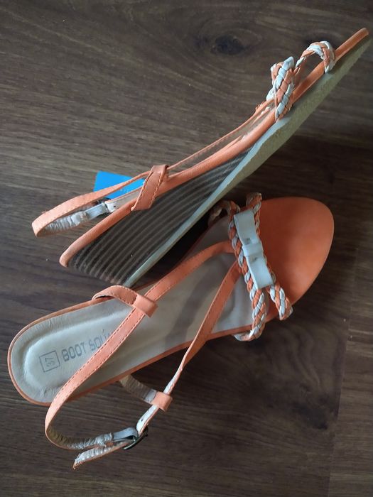Sandały r. 37 NOWE