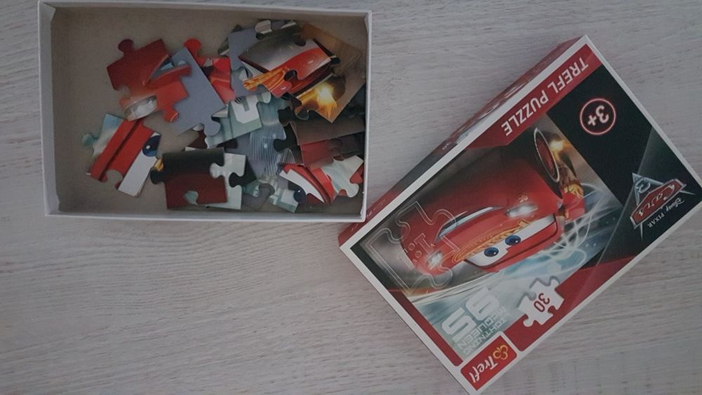 Puzzle cars 30 elementów