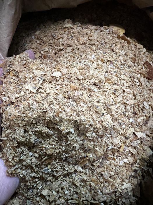 Okruchy z ziarnami dla zwierząt