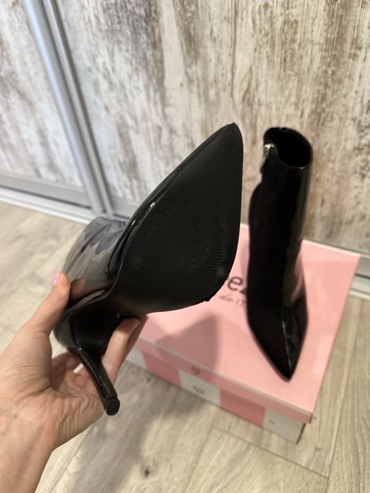 Ботильйони чорні