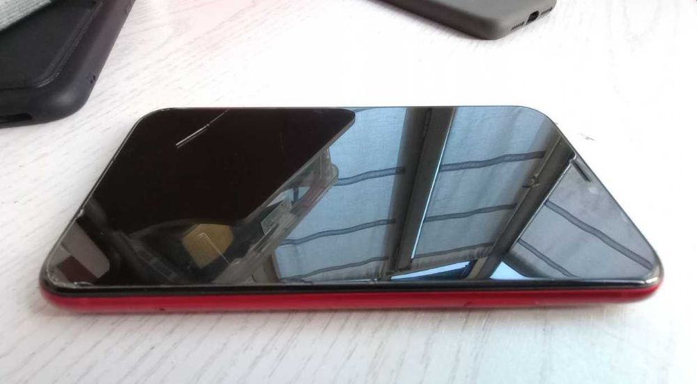 IPhone 11, Red, 128Gb + 4 чохла
