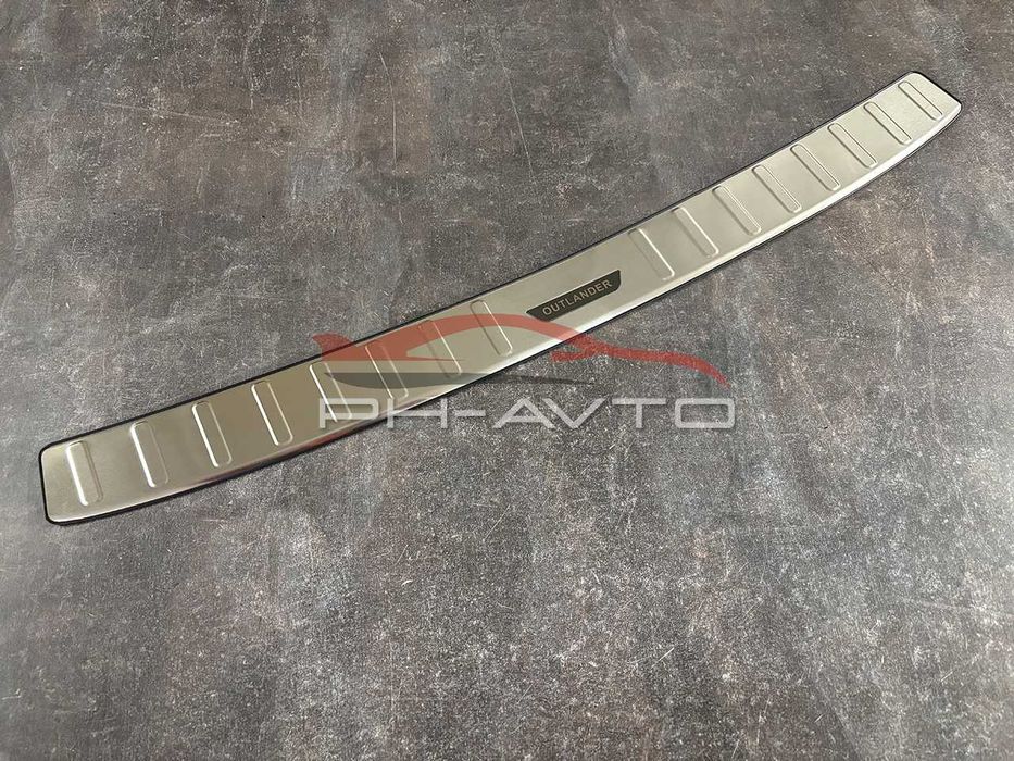 Накладка на задній бампер Mitsubishi Outlander з 2022 Premium якість