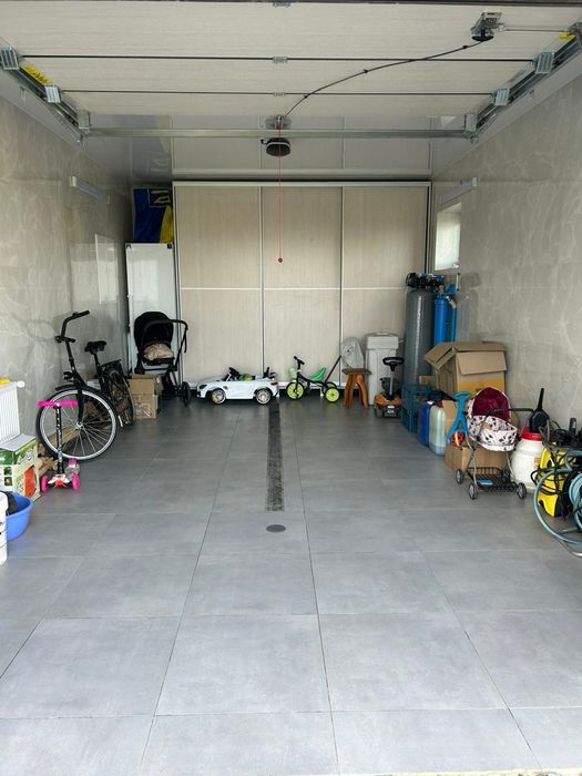 Продам котедж з ремонтом в м. Рівне, власник