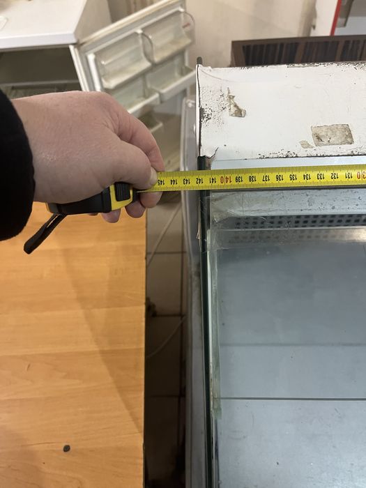 Холодильна вітрина