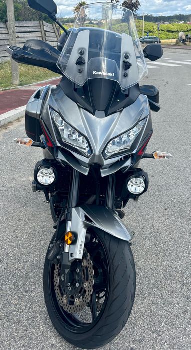 Kawasaki Versys 650 (2021) – 17.000 km – Impecável