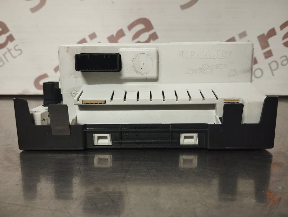 Display / Ecrã de Informações RENAULT CLIO III - 8200755144