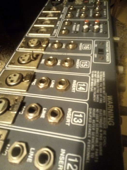 Mixer Analógica Electro Voice BK-1642