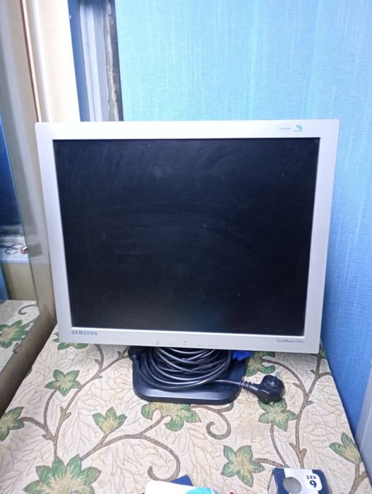 Продам монітор Samsung SyncMaster 913V