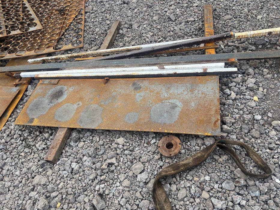 продам б/у металлопрокат,уголок,швелер,труба