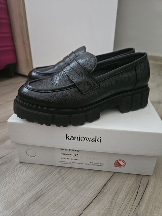 Czarne skórzane buty  loafersy mokasyny na platformie 37