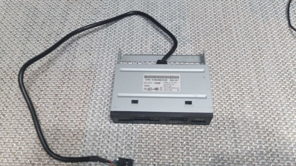 Czytnik kart SAMSUNG ALL-in-ONE SEMA SFD-321F