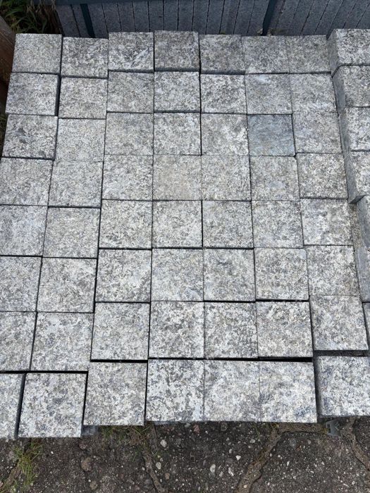 Granic cięty - kostka grnitowa i płytka granitowa