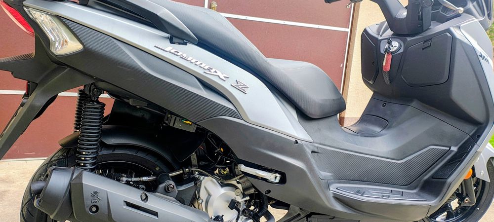 SYM Joymax Z 125i. (Cruisym GTS ADX)