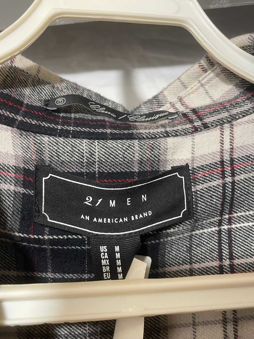 Camisa aos quadrados