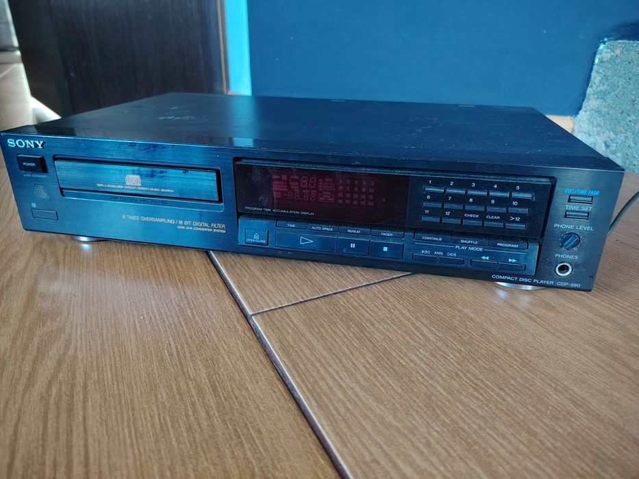 Sprzedam odtwarzacz CD Sony CDP-590.