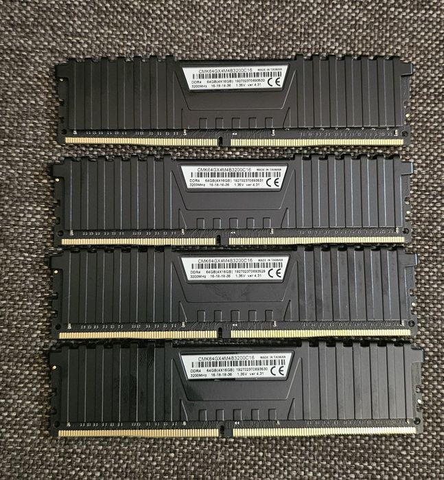 пам'ять DDR4 64GB  (4×16) CORSAIR vengeance LPX