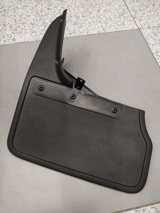 Задний брызговик,левый,оригинал Т-5 Харьков