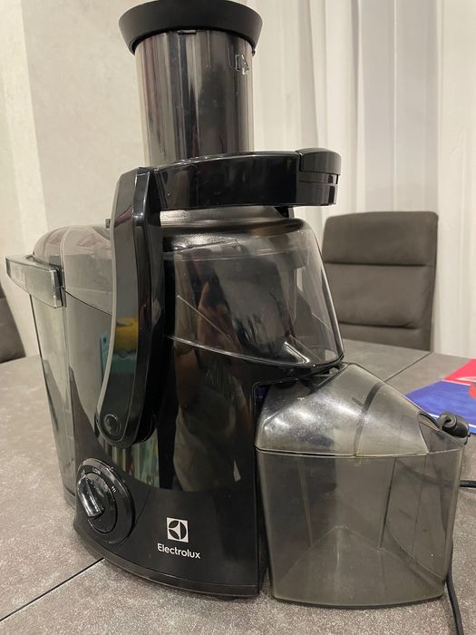 Соковижималка Electrolux