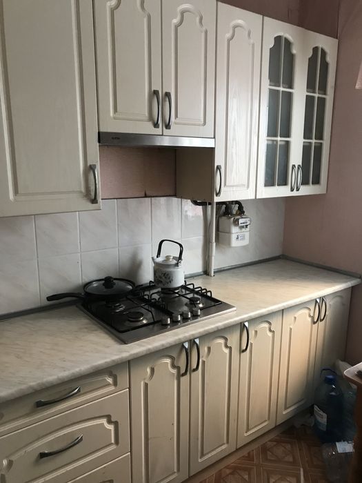 Кухня б/у.  Для однокімнатноі квартири