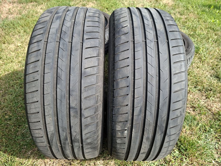Sprzedam 4 opony Vredestein 235/50 R18
