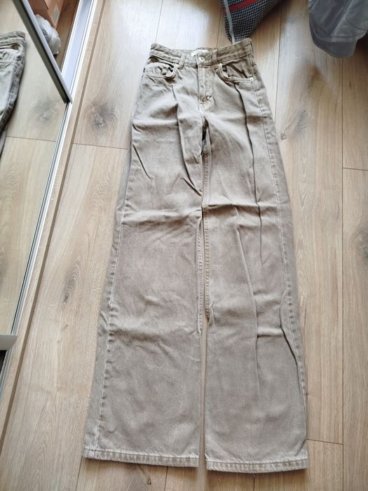 Spodnie pull&bear 32
