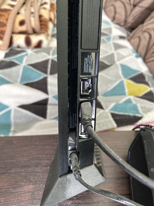 PlayStation 4 Slim 1T прошивка 9.0 особлива PS4