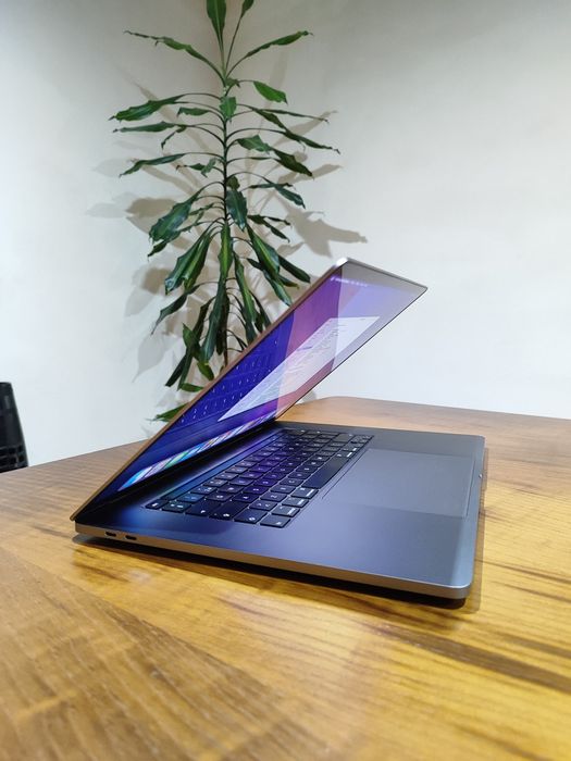 MacBook Pro 16” 2019 i7 | 16GB RAM | Excelente estado | Bateria boa