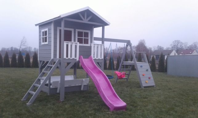 Plac zabaw domek dla dzieci