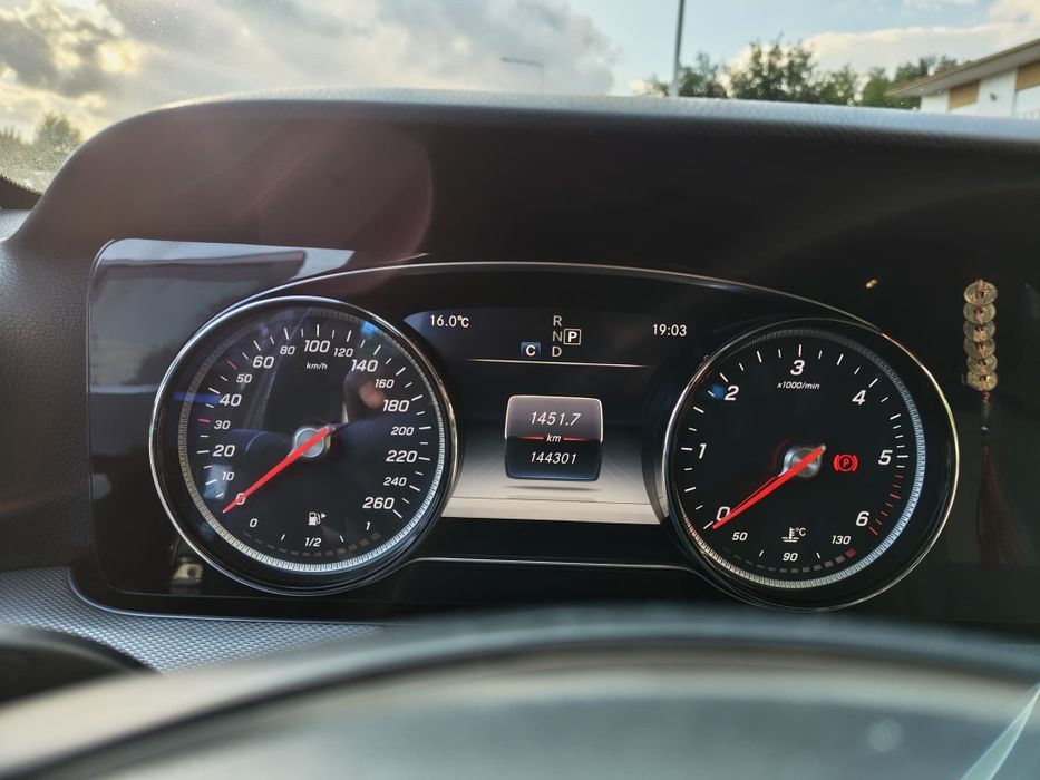 Mercedes E 220 avangard