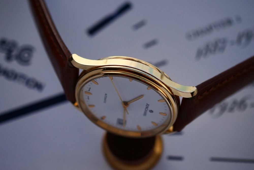 Junghans zegarek automatyczny sygnowany swiss made przeszklony dekiel