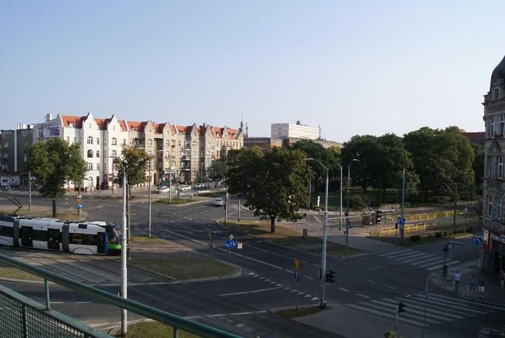 Mieszkanie 2-pokojowe, osobna kuchnia  – Centrum, Plac Kościuszki - Widok 3