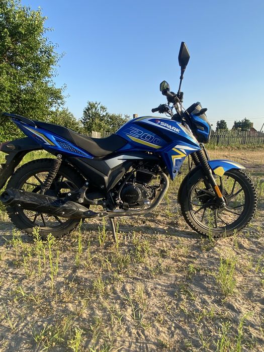 Продам мотоцикл спарк 200кубов