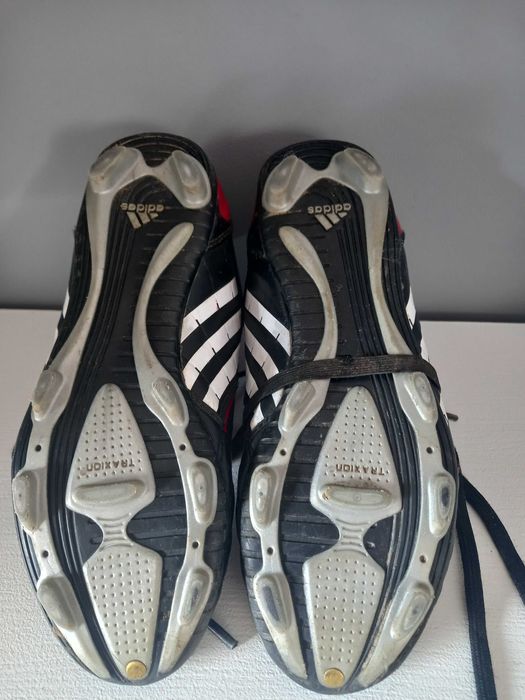 Korki buty sportowe do gry w piłkę nozna noge adidas