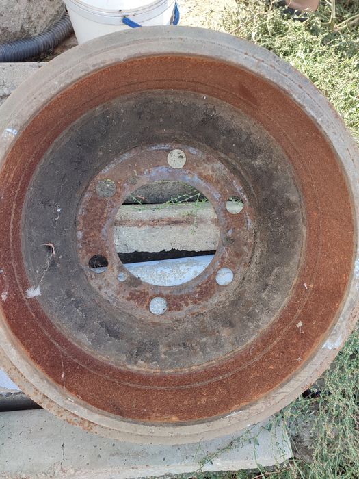 тормозные барабанные передние-задние газ 53-52 ,3307-3309