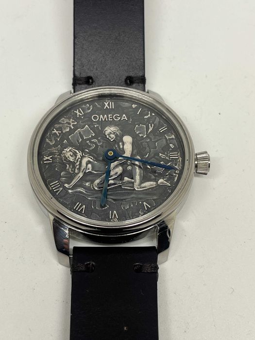 Ексклюзивний годинник Omega із срібним циферблатом