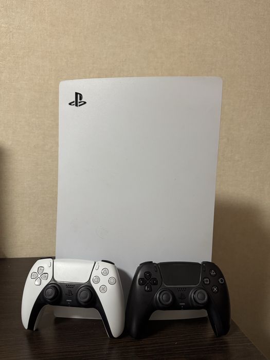Продам Sony PlayStation 5 (PS5)