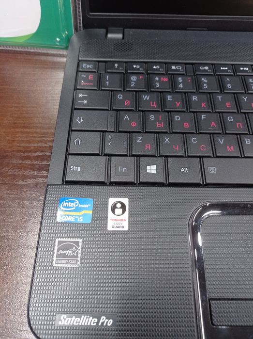 Ноутбук 15,6 Toshiba Core I5 2,5Ghz, SSD-128, 6-ОЗУ, HD-5500-1gb