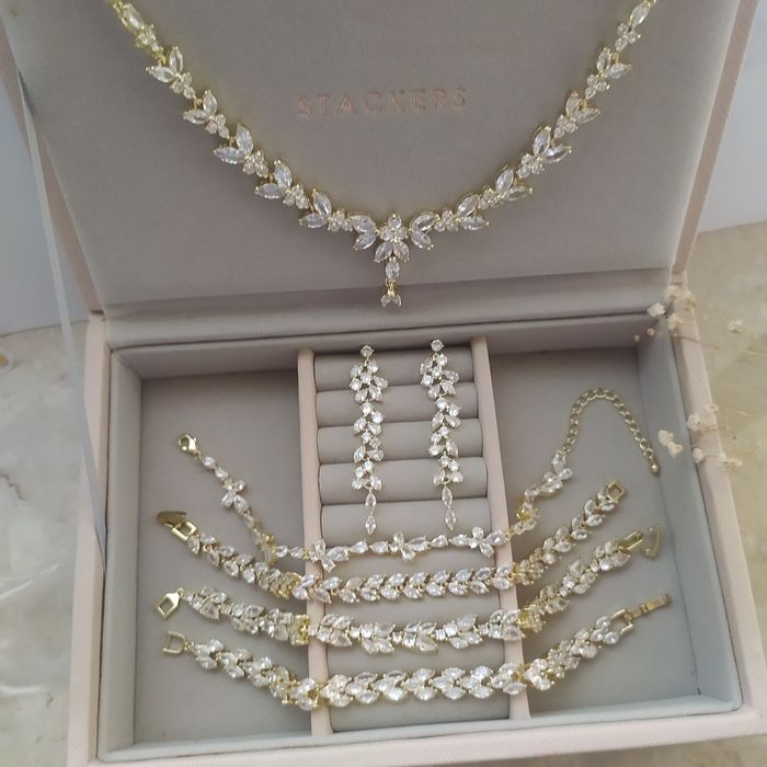 Złoty naszyjnik kolczyki bransoletka ślubna