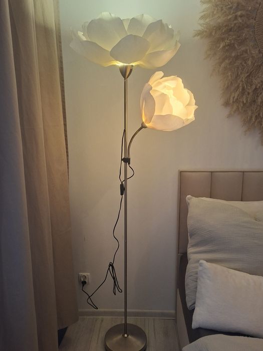 Lampa podłogowa dwukwiatowa
