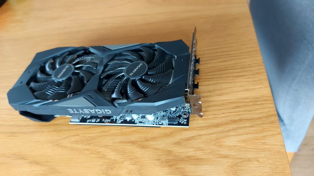 GIGABITE Geforce  GTX 1660 OC 6GB