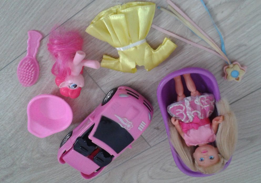 Lalka z ubrankami akcesoriami zestaw auto konik Pony