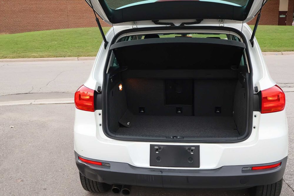 Volkswagen Tiguan      2016