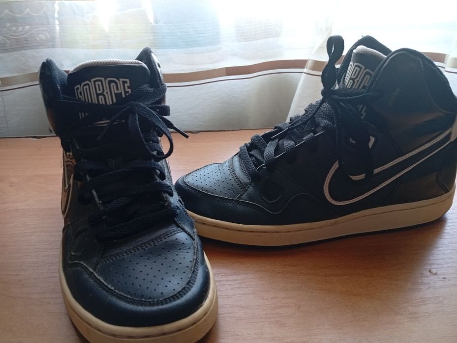 Nike Son of Force.