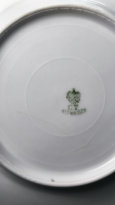 Zestaw porcelanowy dla śniadanie  S.T. Altmasser. Antyk.