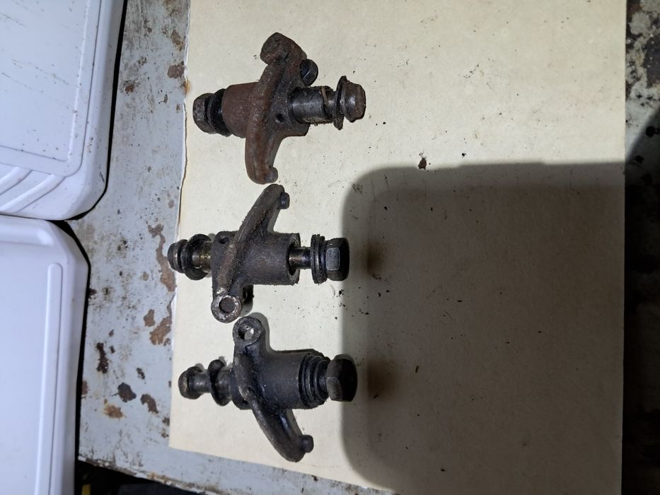 Амортизатори ,вісь задня передня