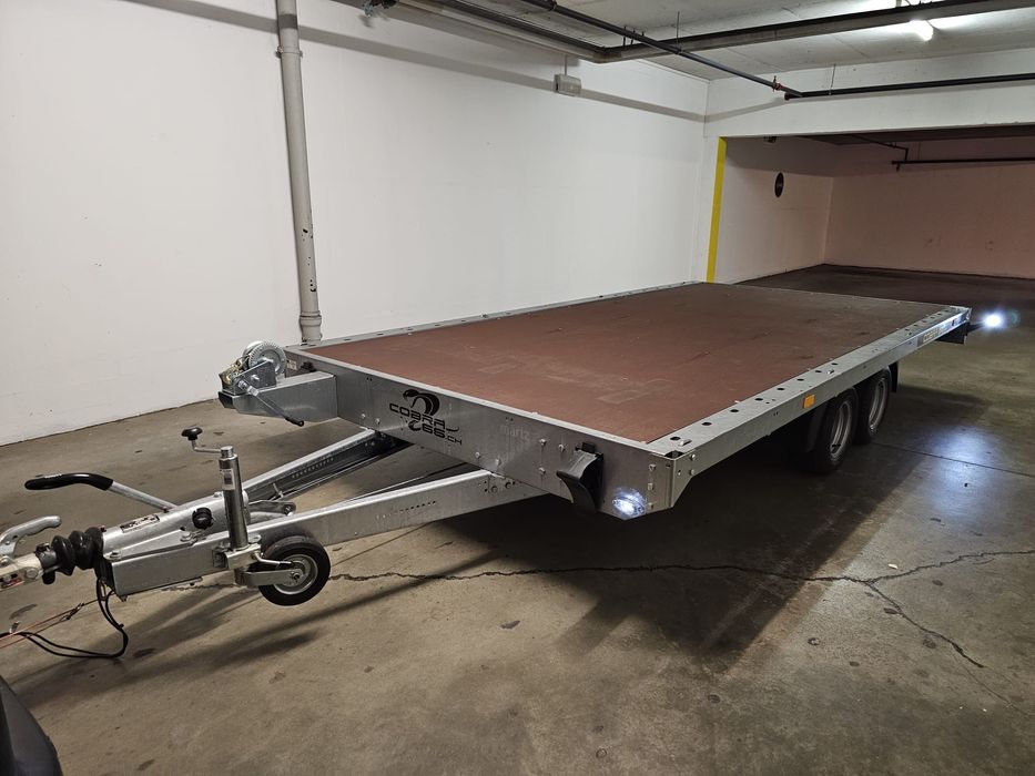 Reboque cobra como novo