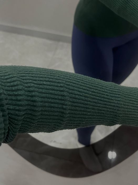 Кофтинка зелена елегантна