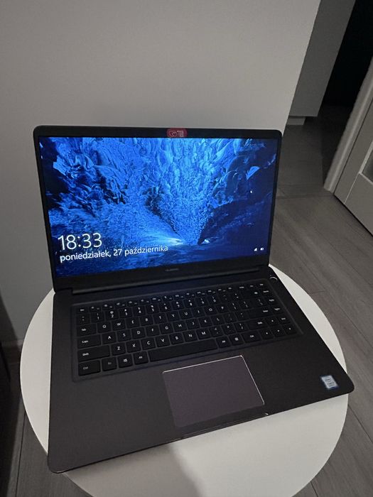 Huawei MateBook D 15,6” i5-8250U/8GB/256GB SSD/ Win 11 - Stan idealny