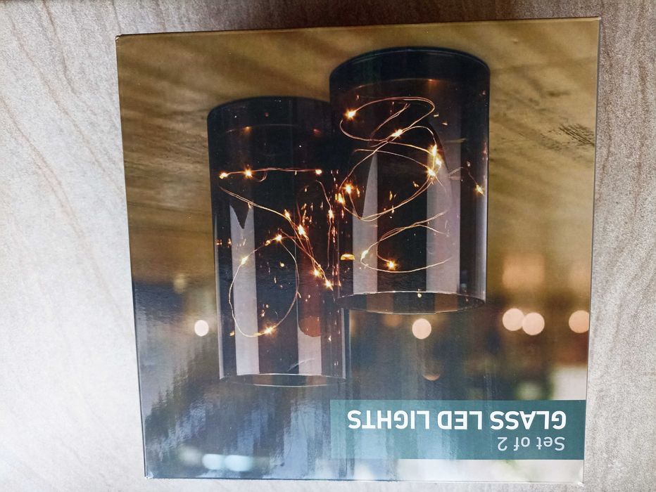 Tuby szklane z oświetleniem LED dekoracyjne