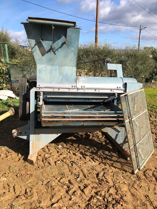 Malhadeira / Debulhadora de milho e outras